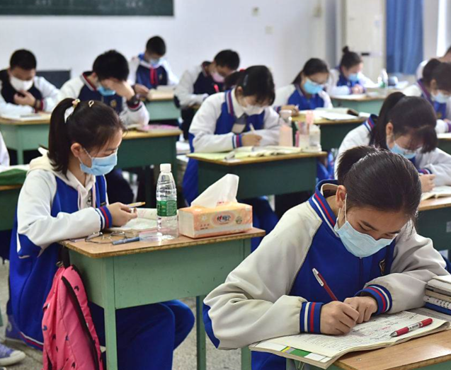 未来校园将继续用深用继续推动村庄教育的优质均衡