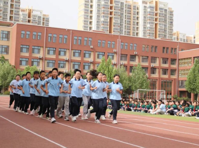 提高选用的灵活性和适配性真真实正让教辅服务于学生减轻家长负担